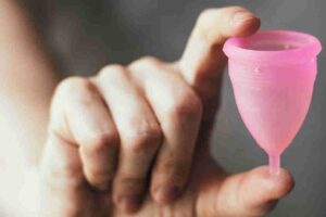 ¿Se puede dormir con la copa menstrual?