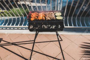 ¿Se puede hacer una barbacoa en un balcón?